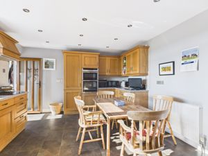 Kitchen- click for photo gallery